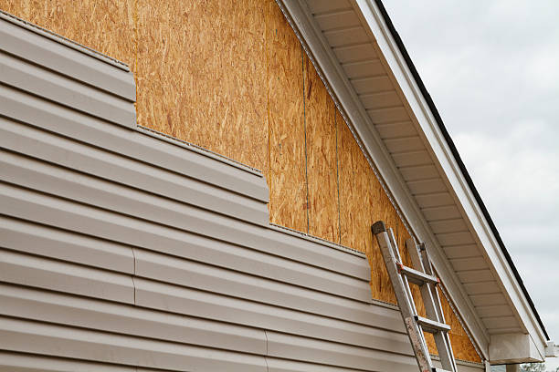 Professional Emergency Siding Repair technician working in Leesville, SC